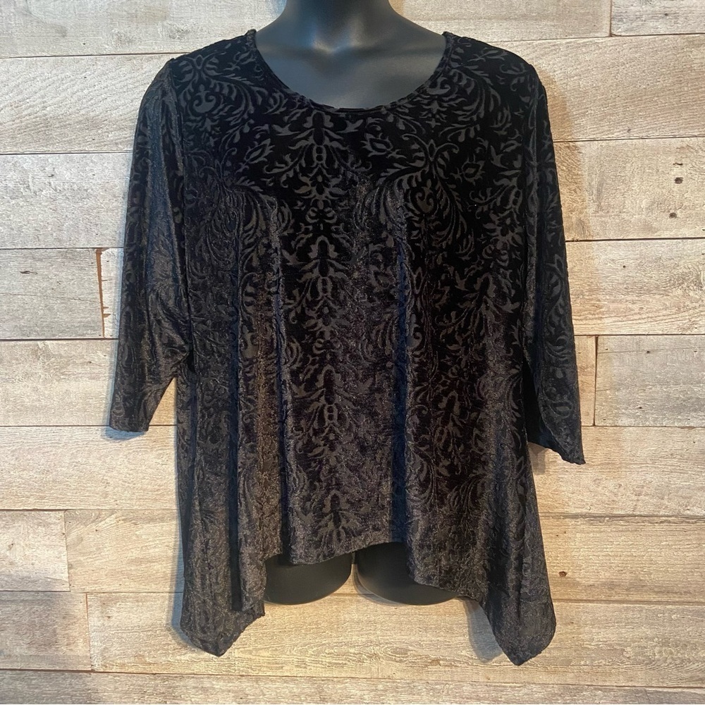 🛍️3/$30 Brochure‎ women’s textured velvet pullover top in size  3X
